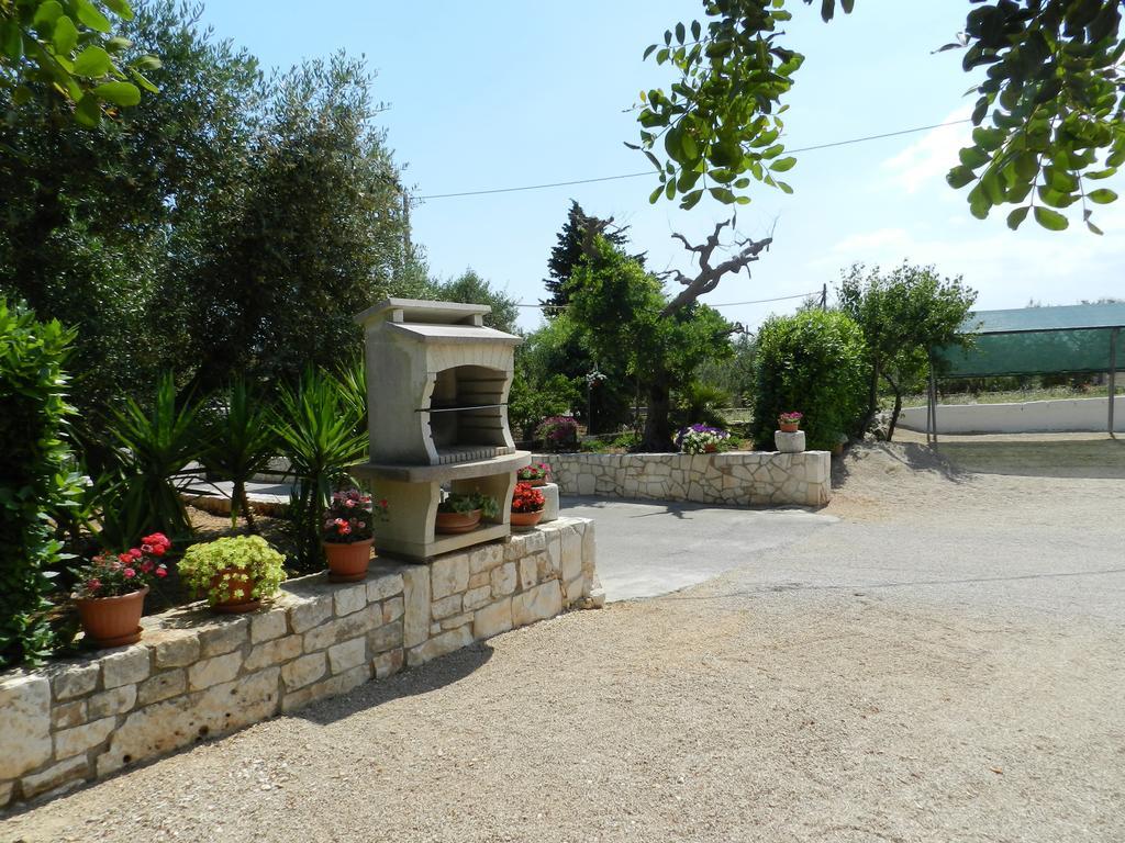 I Trulli Del Nonno Michele Guest House Alberobello Luaran gambar